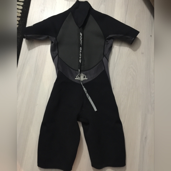 2 body glove wet suites - Picture 2 of 4